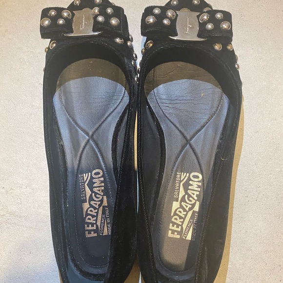 Salvatore Ferragamo flats velvet，size 6.5 - Picture 2 of 6